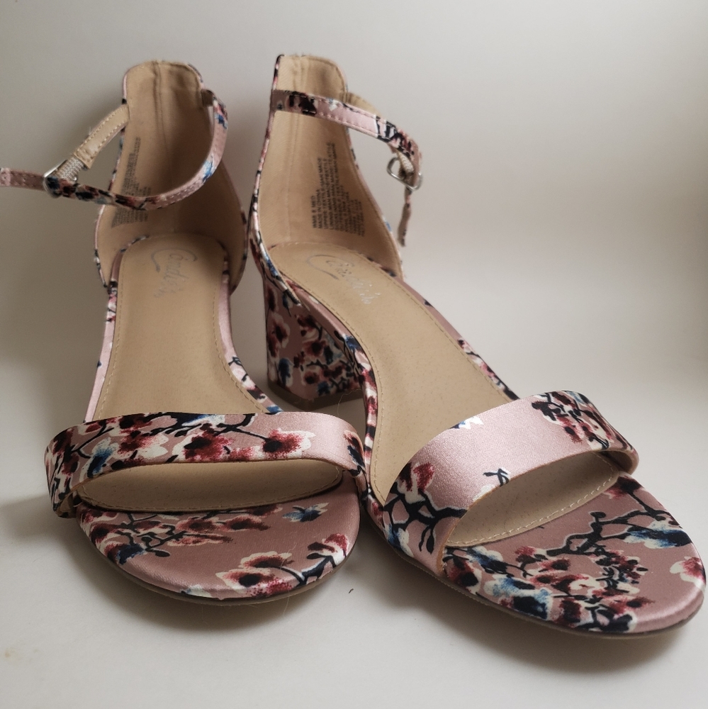 Candies pink floral heel size 8